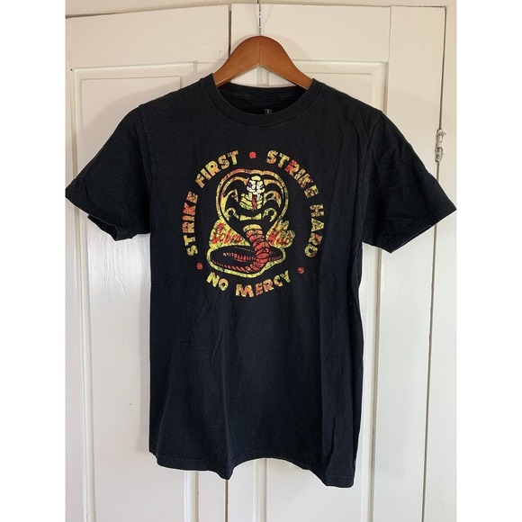 Cobra Kai T Shirt Men’s Small Strike First Strike Hard No Mercy Tee Karate - Picture 2 of 9